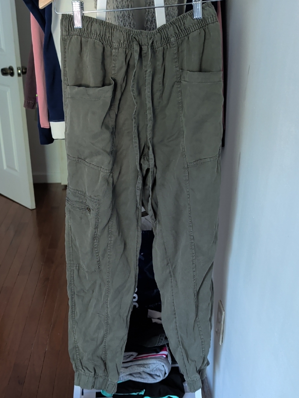 Nicole Miller Olive Green Elastic Waist Cargo Pants